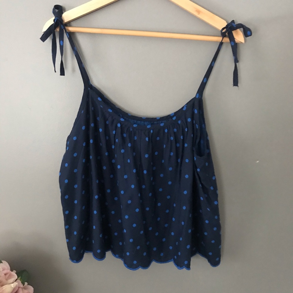 💐Hollister Scalloped Hem Crop | sz S✨
